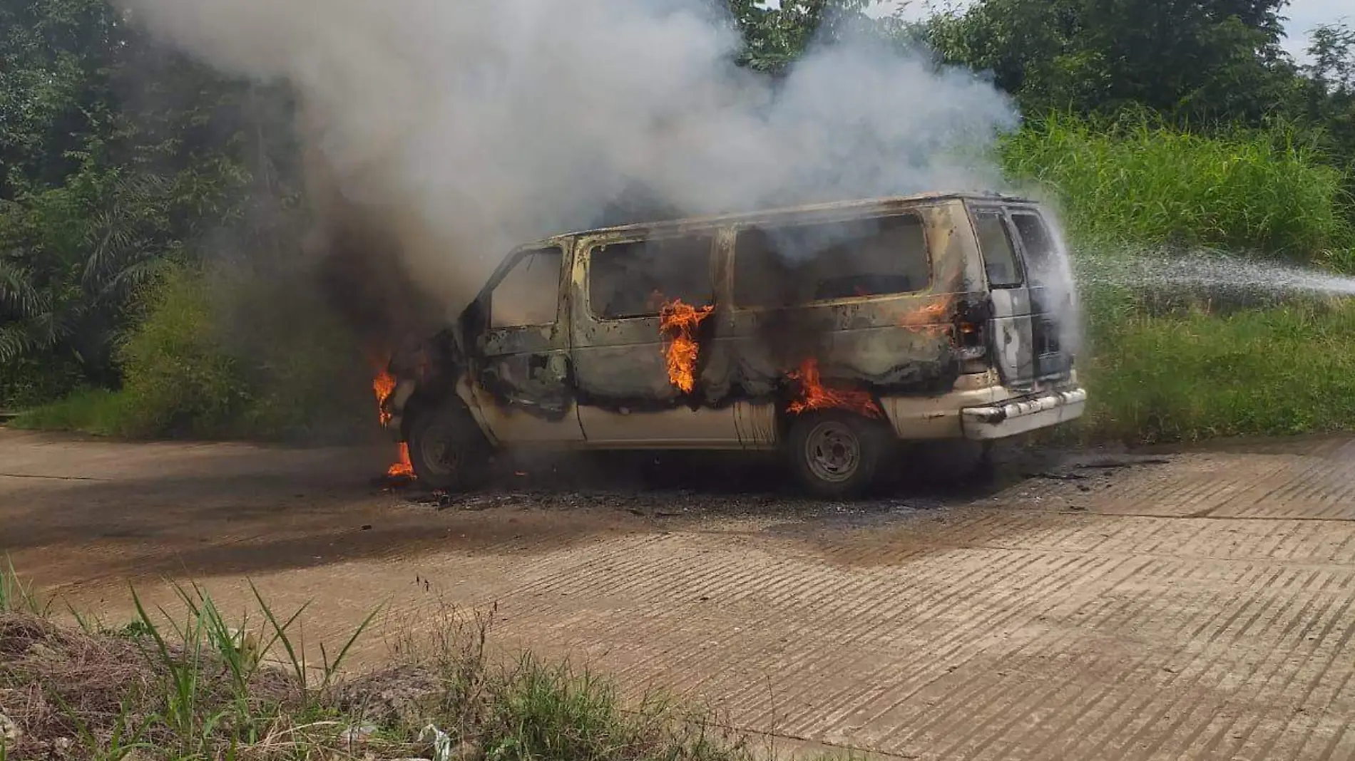 incendio de camioneta 2